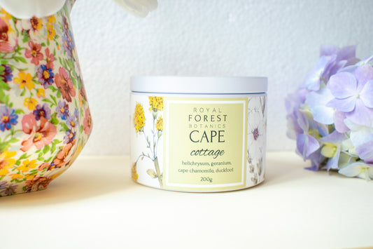 Cape Cottage Tin Candle